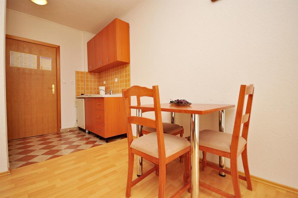 Apartments Blazenka 特罗吉尔 外观 照片