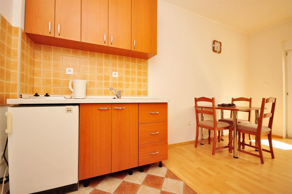 Apartments Blazenka 特罗吉尔 外观 照片